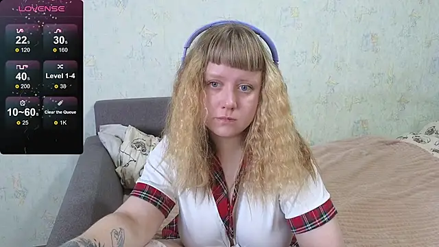 Snapshot of June_shy0 chatting on 02-12-26, 07:52 June shy0 online show from 02-12-26, 07:52