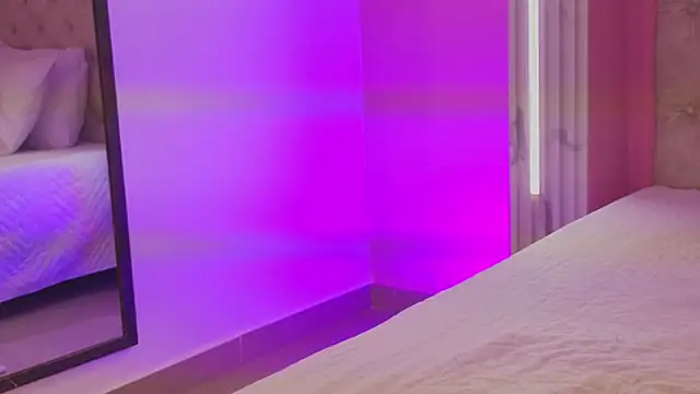 Emma gatess online show from 04-15-26, 12:53