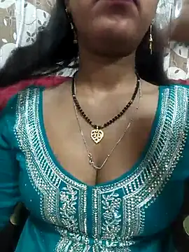 Snapshot of Sharmila-Singh chatting on 02-19-26, 08:11 Sharmila-Singh online show from 02-19-26, 08:11