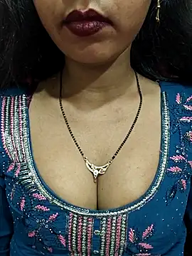 Snapshot of Sharmila-Singh chatting on 07-21-26, 06:53 Sharmila-Singh online show from 07-21-26, 06:53