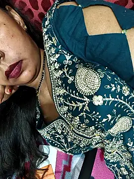 Snapshot of Sharmila-Singh chatting on 02-15-26, 07:51 Sharmila-Singh online show from 02-15-26, 07:51