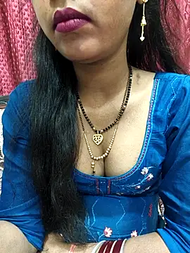 Snapshot of Sharmila-Singh chatting on 12-17-25, 06:07 Sharmila-Singh online show from 12-17-25, 06:07