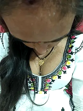 Snapshot of Sharmila-Singh chatting on 06-01-26, 07:02 Sharmila-Singh online show from 06-01-26, 07:02