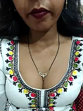 Snapshot of Sharmila-Singh chatting on 07-17-26, 07:00 Sharmila-Singh online show from 07-17-26, 07:00