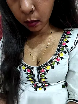 Snapshot of Sharmila-Singh chatting on 06-05-26, 06:52 Sharmila-Singh online show from 06-05-26, 06:52