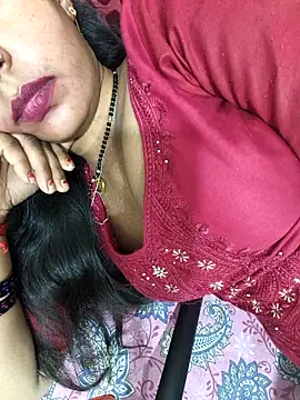 Snapshot of Sharmila-Singh chatting on 02-21-26, 06:43 Sharmila-Singh online show from 02-21-26, 06:43