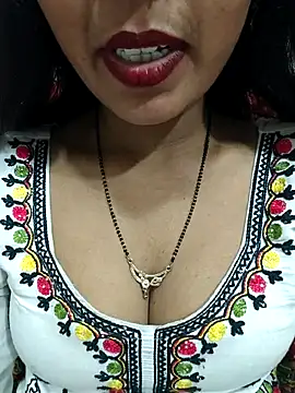 Snapshot of Sharmila-Singh chatting on 07-25-26, 07:31 Sharmila-Singh online show from 07-25-26, 07:31