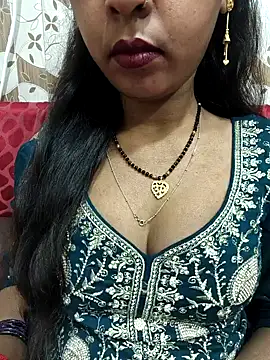 Snapshot of Sharmila-Singh chatting on 02-15-26, 05:41 Sharmila-Singh online show from 02-15-26, 05:41