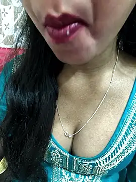 Snapshot of Sharmila-Singh chatting on 01-11-26, 05:31 Sharmila-Singh online show from 01-11-26, 05:31