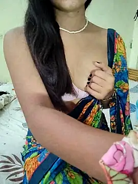 Snapshot of Meenakshi_ chatting on 10-28-25, 03:07 Meenakshi  online show from 10-28-25, 03:07