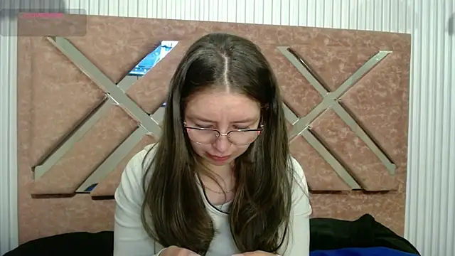 Snapshot of _isaabellaa chatting on 06-12-26, 12:47 isaabellaa online show from 06-12-26, 12:47