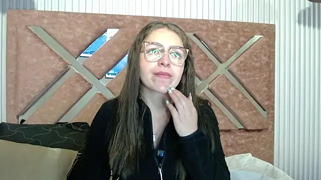 Snapshot of _isaabellaa chatting on 05-19-26, 12:34 isaabellaa online show from 05-19-26, 12:34