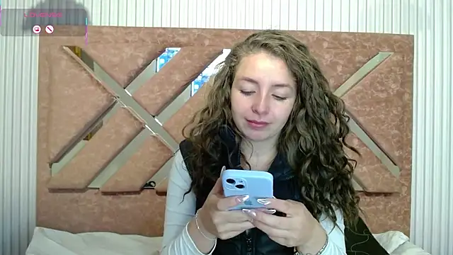  isaabellaa online show from 04-10-26, 12:34