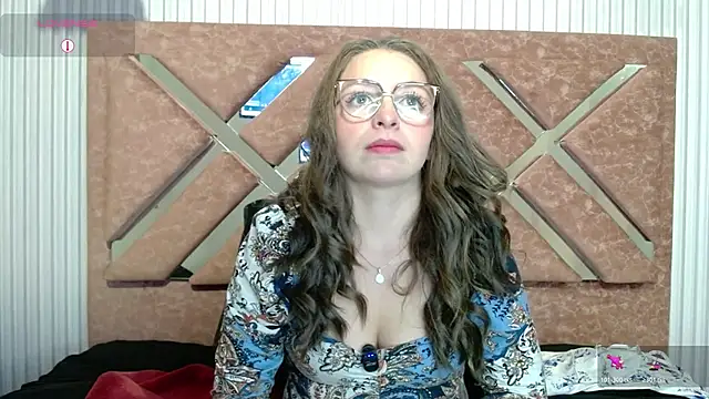 Snapshot of _isaabellaa chatting on 05-30-26, 03:28 isaabellaa online show from 05-30-26, 03:28