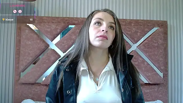 Snapshot of _isaabellaa chatting on 04-18-26, 03:03 isaabellaa online show from 04-18-26, 03:03