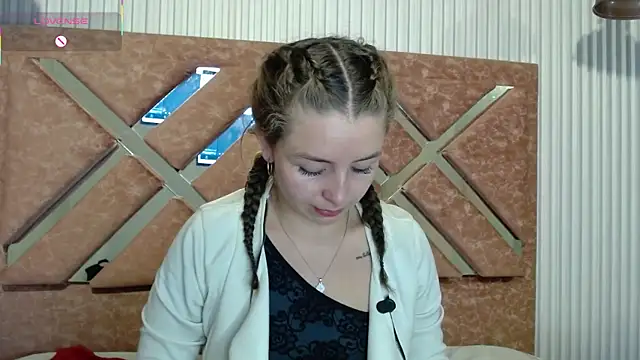 Snapshot of _isaabellaa chatting on 05-04-26, 12:41 isaabellaa online show from 05-04-26, 12:41