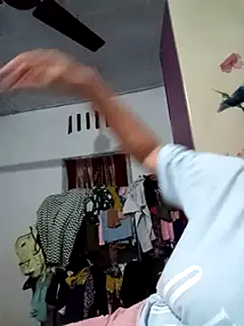 Snapshot of Queen_suman chatting on 01-23-25, 09:18 Queen suman online show from 01-23-25, 09:18