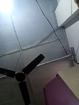 Snapshot of Queen_suman chatting on 03-15-25, 04:46 Queen suman online show from 03-15-25, 04:46