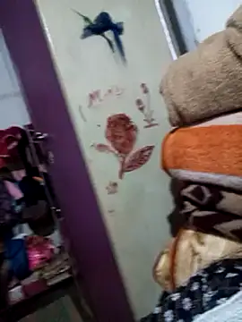 Snapshot of Queen_suman chatting on 01-19-25, 12:50 Queen suman online show from 01-19-25, 12:50