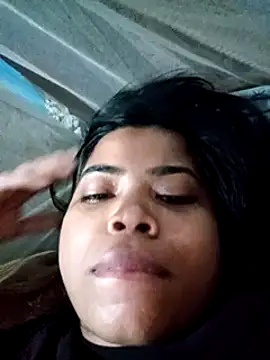 Snapshot of Queen_suman chatting on 02-18-25, 01:32 Queen suman online show from 02-18-25, 01:32