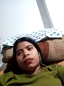 Snapshot of Queen_suman chatting on 12-21-24, 06:41 Queen suman online show from 12-21-24, 06:41