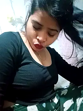 Snapshot of Queen_suman chatting on 12-23-24, 02:17 Queen suman online show from 12-23-24, 02:17