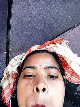 Snapshot of Queen_suman chatting on 11-13-25, 04:16 Queen suman online show from 11-13-25, 04:16