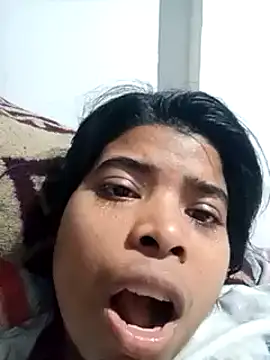 Snapshot of Queen_suman chatting on 01-13-25, 06:06 Queen suman online show from 01-13-25, 06:06