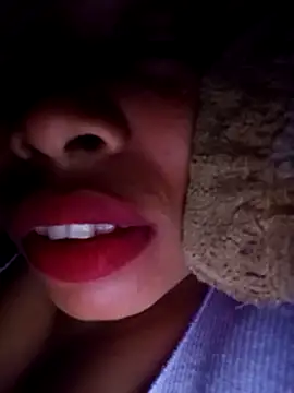 Snapshot of Queen_suman chatting on 03-16-25, 12:23 Queen suman online show from 03-16-25, 12:23