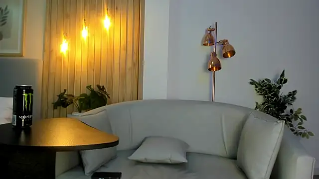 Snapshot of AriRobert_ chatting on 09-14-25, 04:46 AriRobert online show from 09-14-25, 04:46