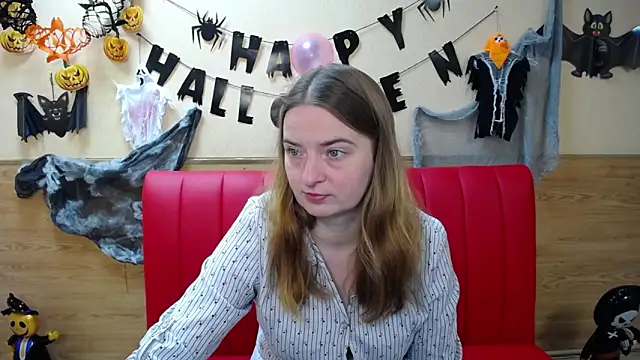 FreyaDak online show from 10-26-25, 06:03