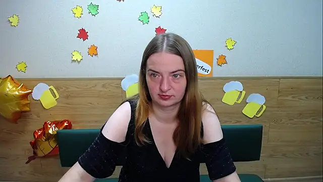 FreyaDak online show from 09-20-25, 05:12