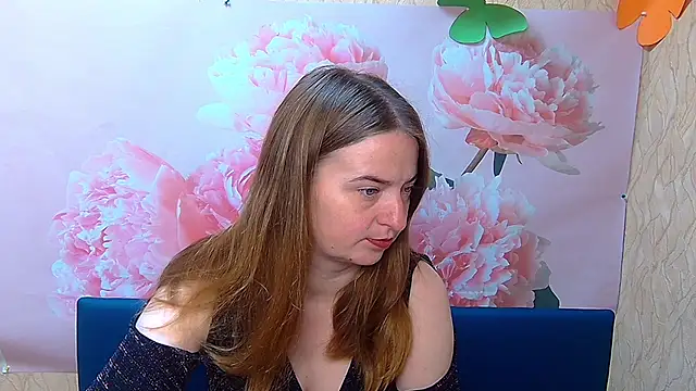FreyaDak online show from 09-28-25, 05:03