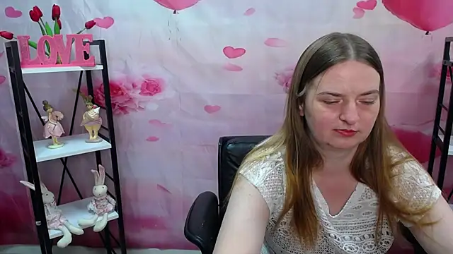 Snapshot of FreyaDak chatting on 05-26-26, 05:11 FreyaDak online show from 05-26-26, 05:11