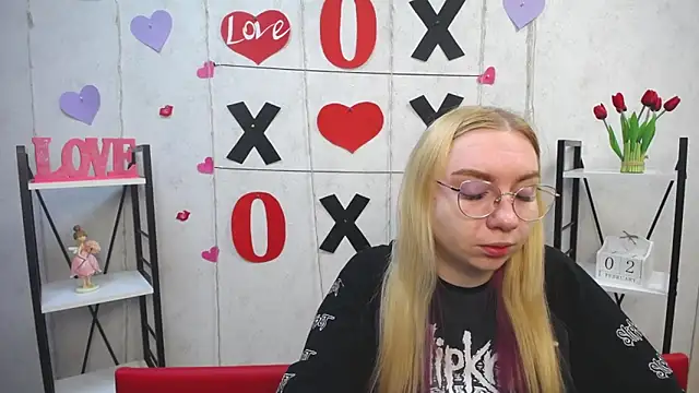 Snapshot of BeatriceFly chatting on 02-02-25, 06:14 BeatriceFly online show from 02-02-25, 06:14