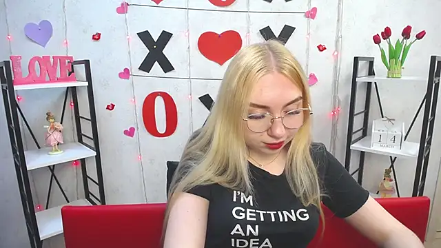 Snapshot of BeatriceFly chatting on 03-15-25, 09:52 BeatriceFly online show from 03-15-25, 09:52