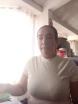 Snapshot of skayhot_ chatting on 02-26-25, 01:00 skayhot online show from 02-26-25, 01:00