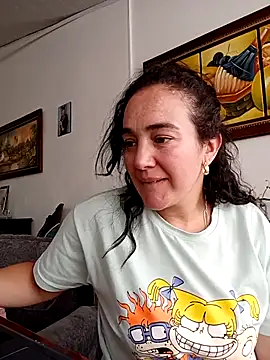 Snapshot of skayhot_ chatting on 03-03-25, 04:47 skayhot online show from 03-03-25, 04:47