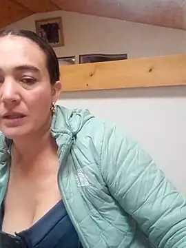 Snapshot of skayhot_ chatting on 10-03-25, 01:45 skayhot online show from 10-03-25, 01:45