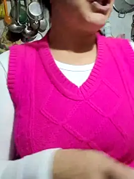 skayhot  online show from 12-17-25, 02:33