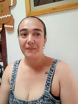 skayhot  online show from 11-28-25, 02:17