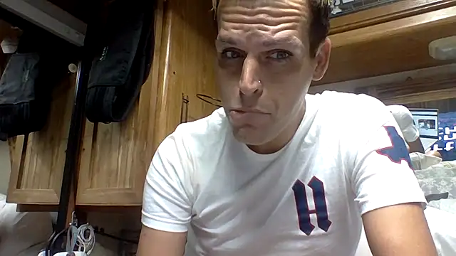 Dreagon79 online show from 10-04-25, 04:08