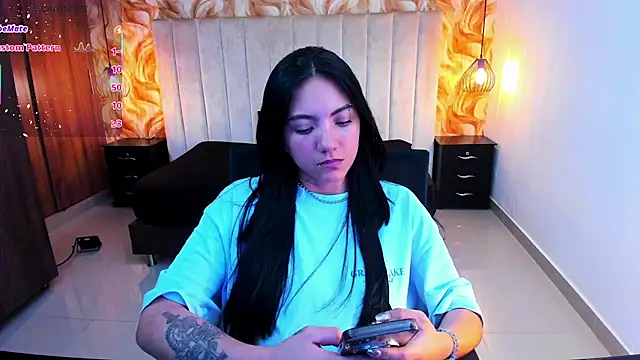 Snapshot of miichael_black chatting on 05-02-26, 12:32 miichael black online show from 05-02-26, 12:32