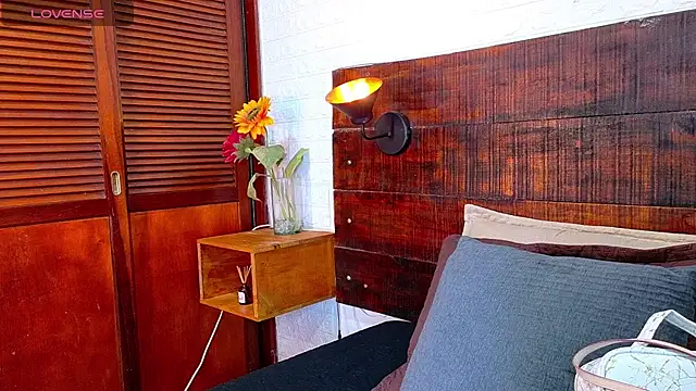 Celeste sanz online show from 11-13-25, 10:52