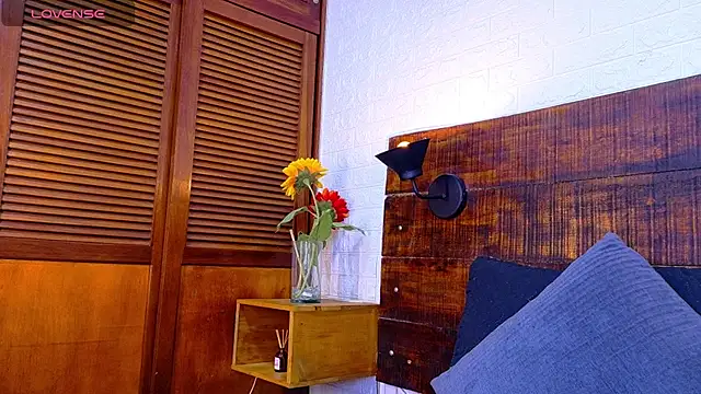 Celeste sanz online show from 12-17-25, 11:48