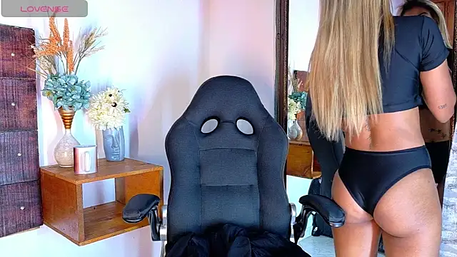 Snapshot of Celeste_sanz chatting on 02-03-26, 10:09 Celeste sanz online show from 02-03-26, 10:09