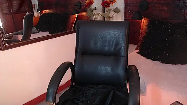 Snapshot of Celeste_sanz chatting on 03-21-25, 10:39 Celeste sanz online show from 03-21-25, 10:39