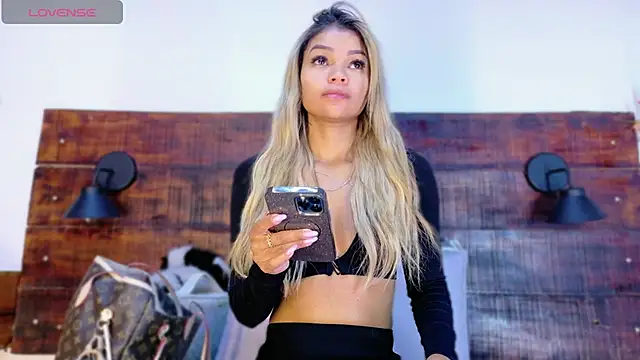 Snapshot of Celeste_sanz chatting on 02-07-26, 10:01 Celeste sanz online show from 02-07-26, 10:01