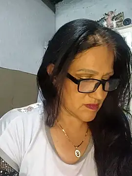 Snapshot of Edged_Hot69 chatting on 06-05-26, 03:00 Edged Hot69 online show from 06-05-26, 03:00