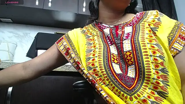 iniyalaboni online show from 10-04-25, 08:43